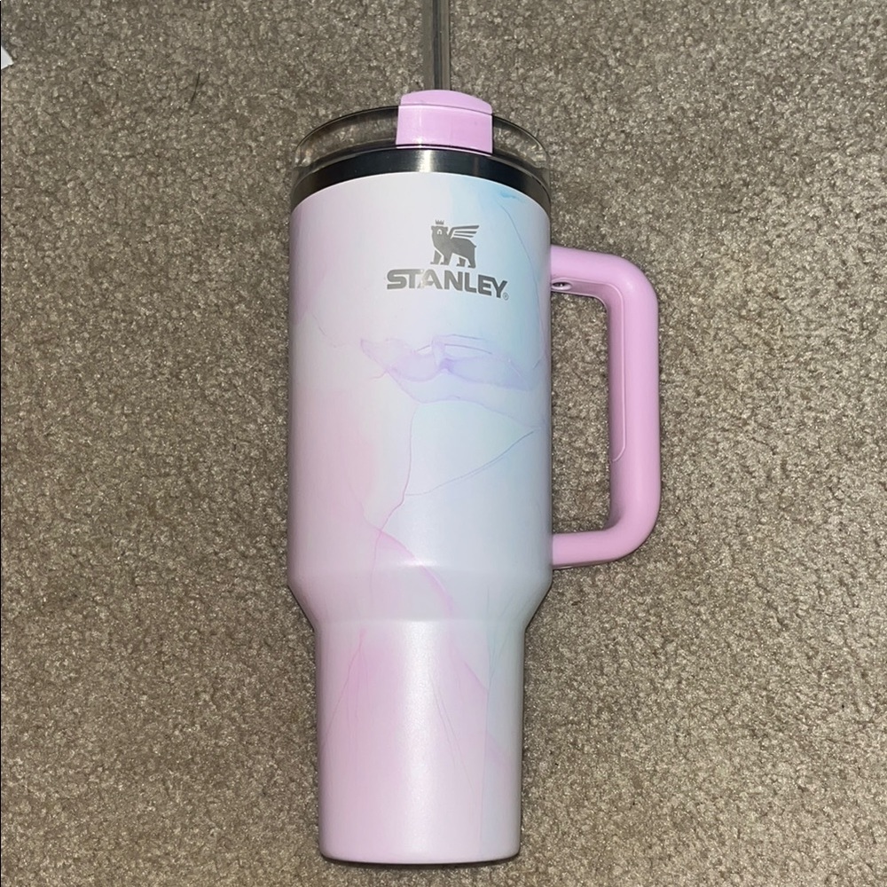 NWOT 40oz Stanley Pastel Pink and White Tumbler with Handle